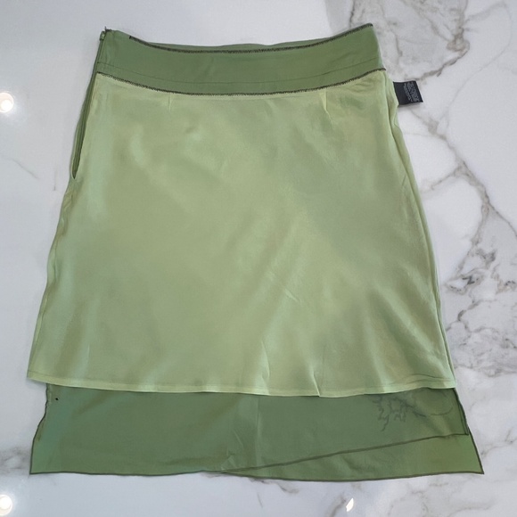 Lole floral  lined asymetrical green skirt - Picture 5 of 8